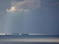 СМИ: в Чёрном море после атаки БПЛА начался пожар на греческом судне